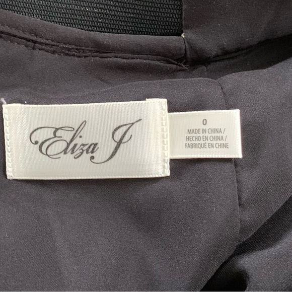 Elegant Black and Gold Lace Skirt - Picture 6 of 8